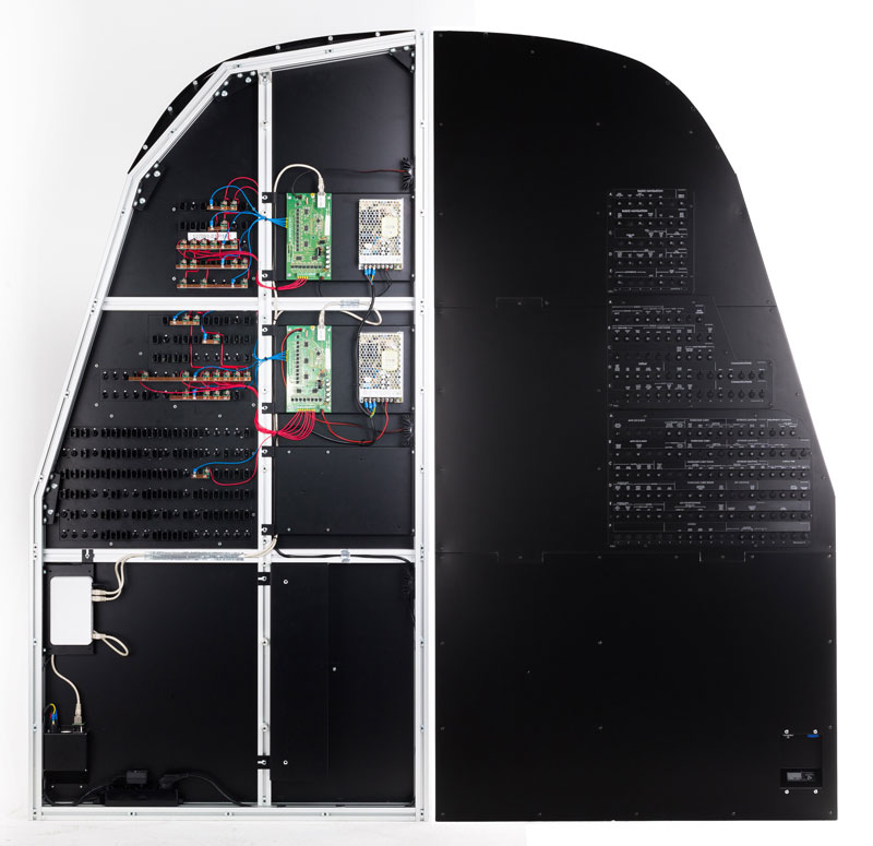 B737NG-Circuit-breakers-wall-captain-side-front+rear-open